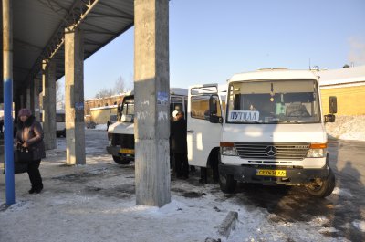 Через снігопад автобуси на Буковині курсують вдвічі повільніше