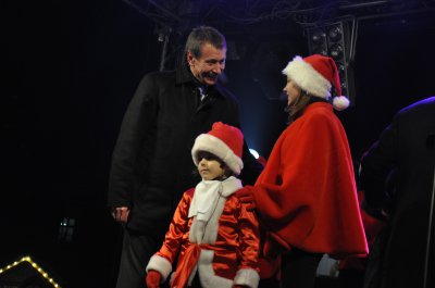 У Чернівцях відкрили різдвяне містечко від Фірташа