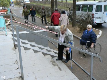 Азаров хоче змінити умови ліцензування аптек та лікарень