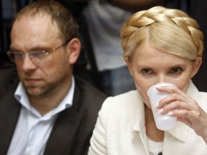 Тимошенко визначилася із адвокатами по справі Щербаня