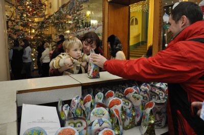 У Чернівцях проводять новорічні свята для малозабезпечених дітей