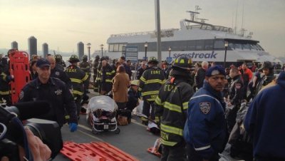 Швидкісний паром зіштовхувся з пірсом у Нью-Йорку: постраждало 74 особи