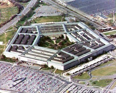 Пентагон скорочує витрати і звільняє 46 тисяч співробітників