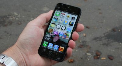 "Бідні" українці накупили iPhone 5 на півмільярда гривень