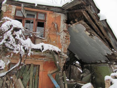 Аварійний будинок у центрі Чернівців може впасти на сусідні помешкання