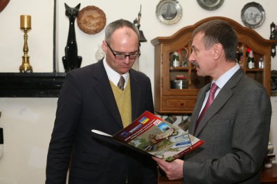 Михайло Папієв поснідав з Послом Австрійської  Республіки в Україні