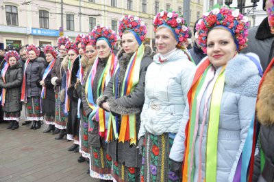 У Чернівцях влада вшанувала Кобзаря півгодинними урочистостями