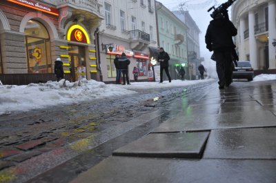 Депутати побилися – інші відсторонилися