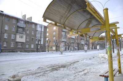 Чернівецькі дороги вкрило льодом, а комунальників не видно