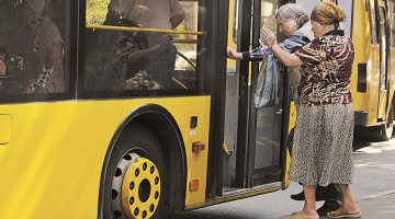 Уряд пропонує підтримати транспортну сферу скасувавши пільги на проїзд