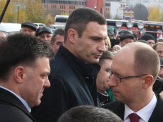 В "Ударі" не знають, про якого єдиного кандидата розповідав Порошенко