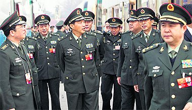 Китайських генералів відправлять служити рядовими