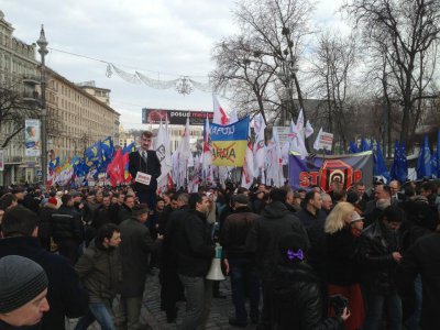 Вибори у Києві призначили б, якби на мітинг прийшло більше людей