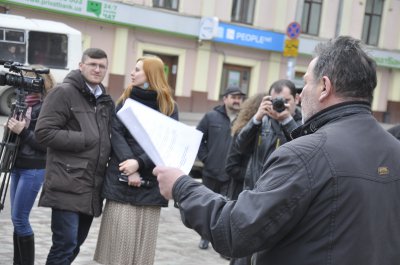 У Чернівцях протестували проти путчу у парламенті