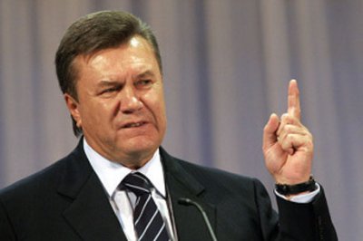 Янукович доручив Комісії у питаннях помилування терміново розглянути справи Луценка та Філіпчука