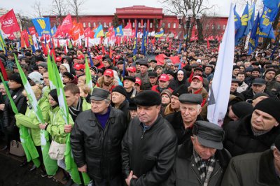 На мітингу у Києві, опозиція ухвалила резолюцію з низкою вимог