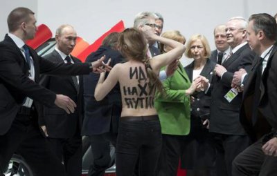 Путіну сподобалася акція Femen у Ганновері