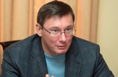 Луценко поки що не хоче йти у Верховну Раду