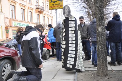 Родичі загиблого у "Графській садибі" вимагають справедливості від суду