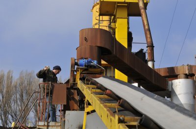 У Чернівцях запустили асфальтний завод