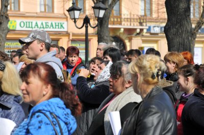 Чернівецькі підприємці "Калинки" опираються планам адміністрації з дудками та плакатами