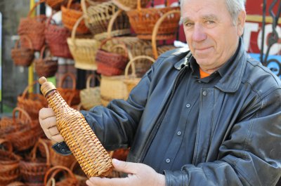 На Буковині розпочався розпродаж великодніх товарів