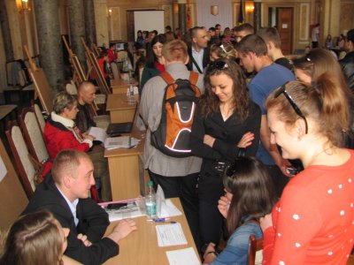 У Чернівцях на ярмарку купували менеджерів і продавців У Чернівцях на ярмарку купували менеджерів і продавців