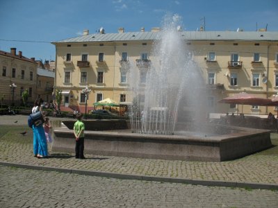 Чернівецькі фонтани ожили