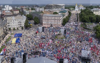 Міліція побачила на антифашистському мітингу у 8 разів більше людей, ніж на опозиційному