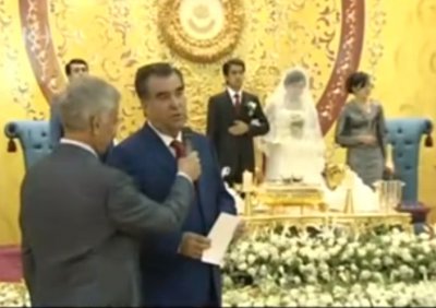 У Таджикістані заблокували YouTube, через відео з весілля сина президента