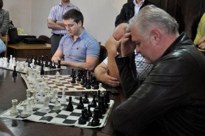 Чесанов і Продан не змогли переграти дітлахів у шахи