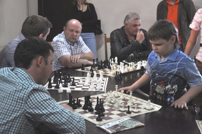 Чесанов і Продан не змогли переграти дітлахів у шахи