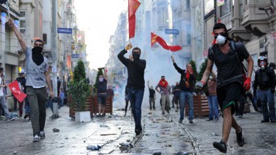 В Стамбулі масові заворушення
