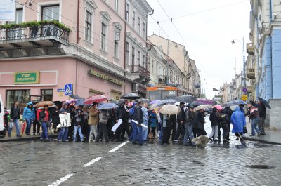 Підприємці Калинки перекрили рух транспорту в центрі Чернівців