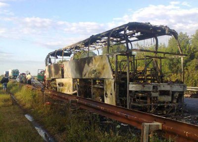 В дорозі вщент згорів двоповерховий автобус