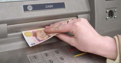 У Чернівцях — серія крадіжок грошей з банківських карток