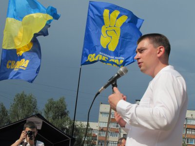 "Свободівці" Зелик і Михальчишин у Чернівцях дві години спілкувалися з виборцями