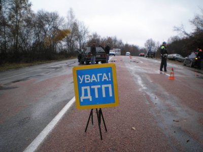 У Чернівцях вантажна машина збила жінку