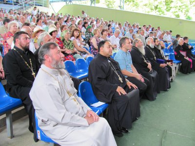 У Чернівцях на одній сцені виступили представники різних конфесій