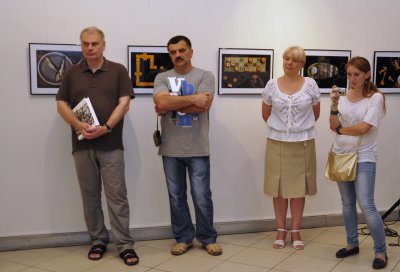У Чернівцях триває виставка українських та російських фотохудожників