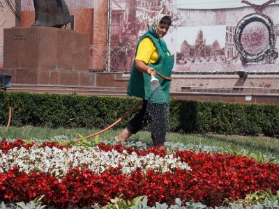 &#8237;Чернівецькі клумби поливатимуть автоматично