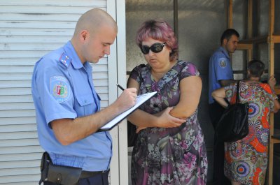 У Чернівцях підприємці Калинки не дозволили вивезти свої прилавки