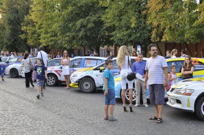 Видовищне Александров-ралі стартувало в Чернівцях