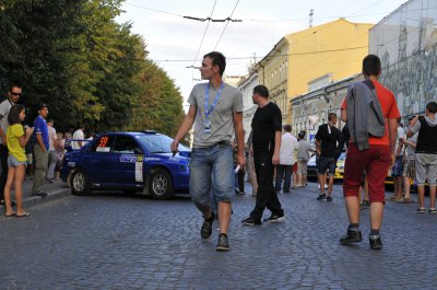 Видовищне Александров-ралі стартувало в Чернівцях