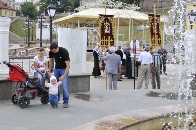 У Чернівцях на площі відбувся молебень до Успіння Богородиці