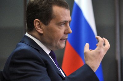 Медведєв обіцяє закрити Митний союз для України