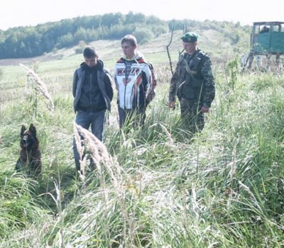 Двоє українців тікали від кримінальної справи за кордон