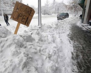 Кілька штатів США завалило снігом - четверо людей загинуло