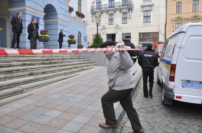 У Чернівцях "замінували" мерію