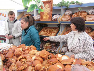 У Чернівцях до Дня міста продають гарячі завиванці за давніми рецептами